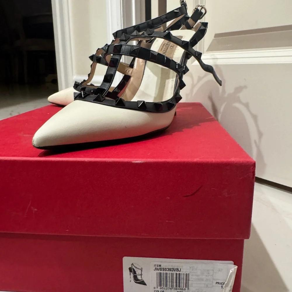 Valentino Women's Black and Cream Studded Heels - Picture 4 of 5